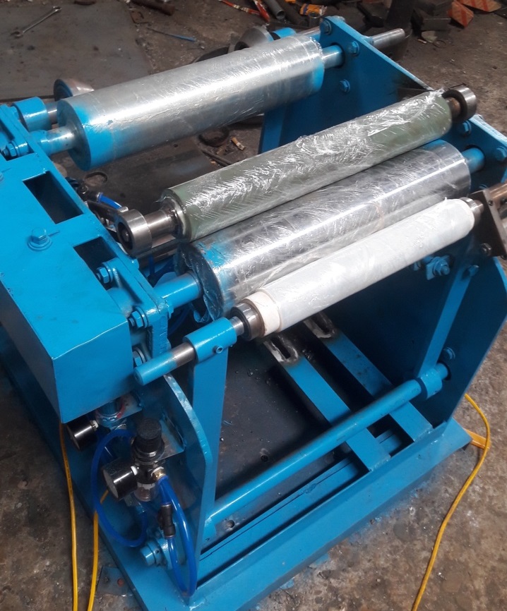 Máy cuốn màng thực phẩm